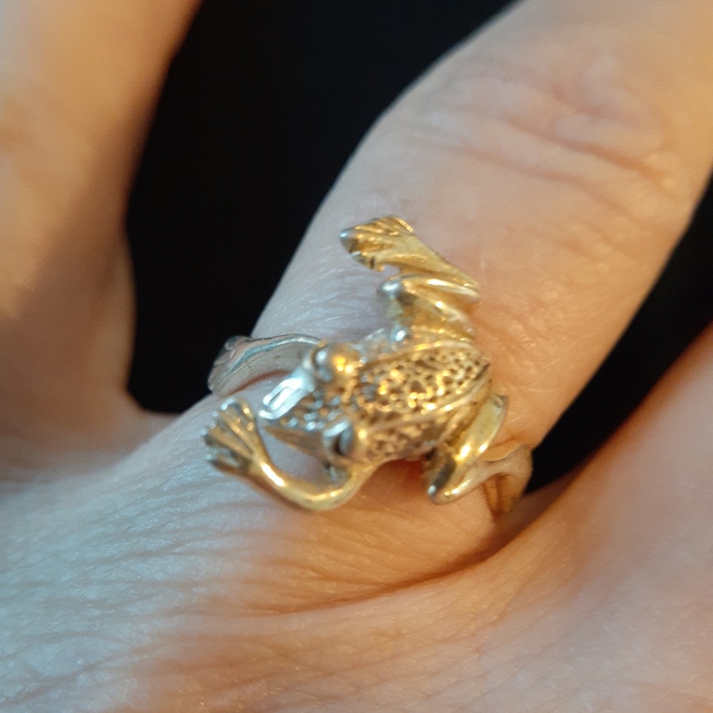 Sterling Silver Crawling Tree Frog Ring - image 7
